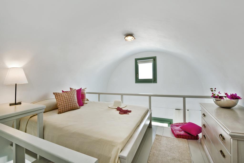 Aura Marina Apartments Santorini Akrotiri  Exterior photo